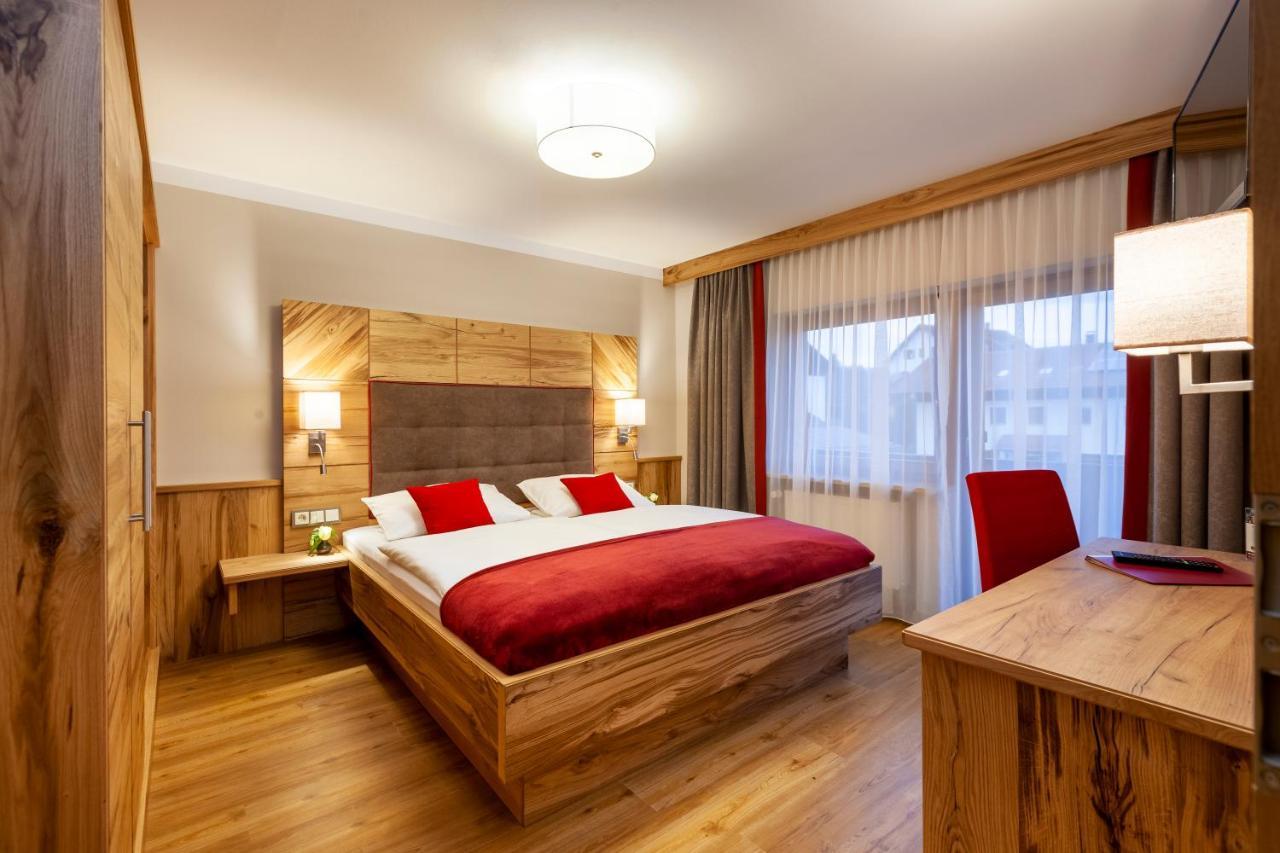 Genusshotel Hohenbogen 노이키르헨바임하일링겐블룻 외부 사진