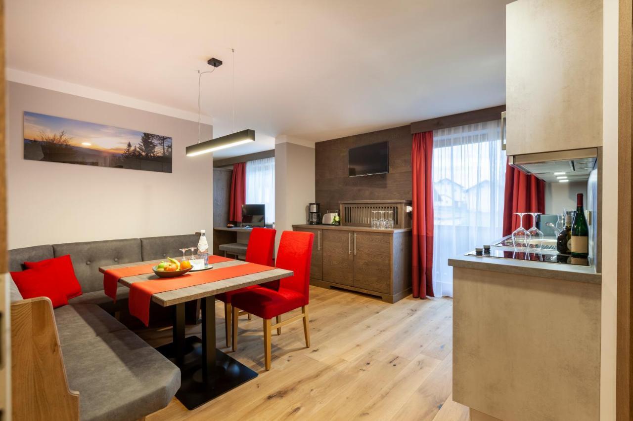 Genusshotel Hohenbogen 노이키르헨바임하일링겐블룻 외부 사진
