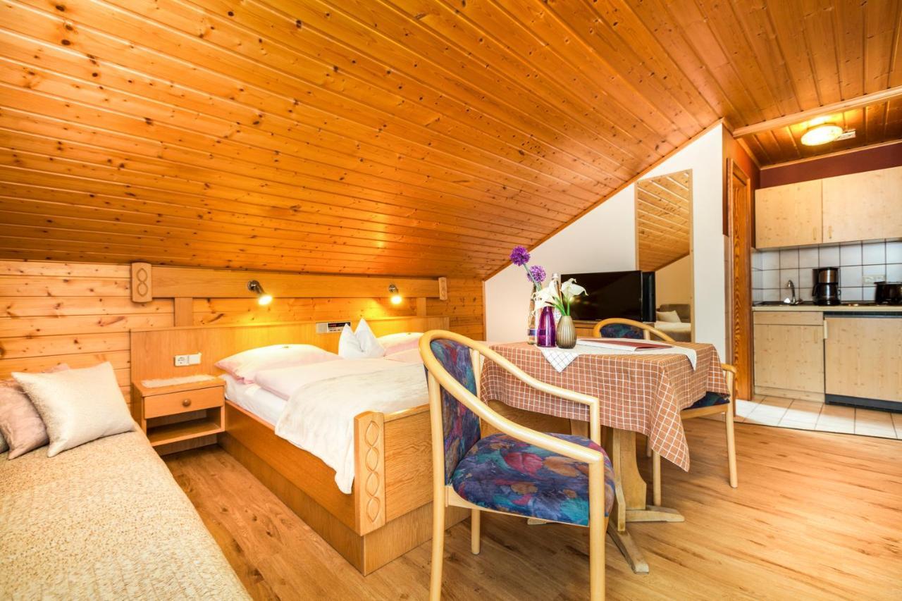 Genusshotel Hohenbogen 노이키르헨바임하일링겐블룻 외부 사진
