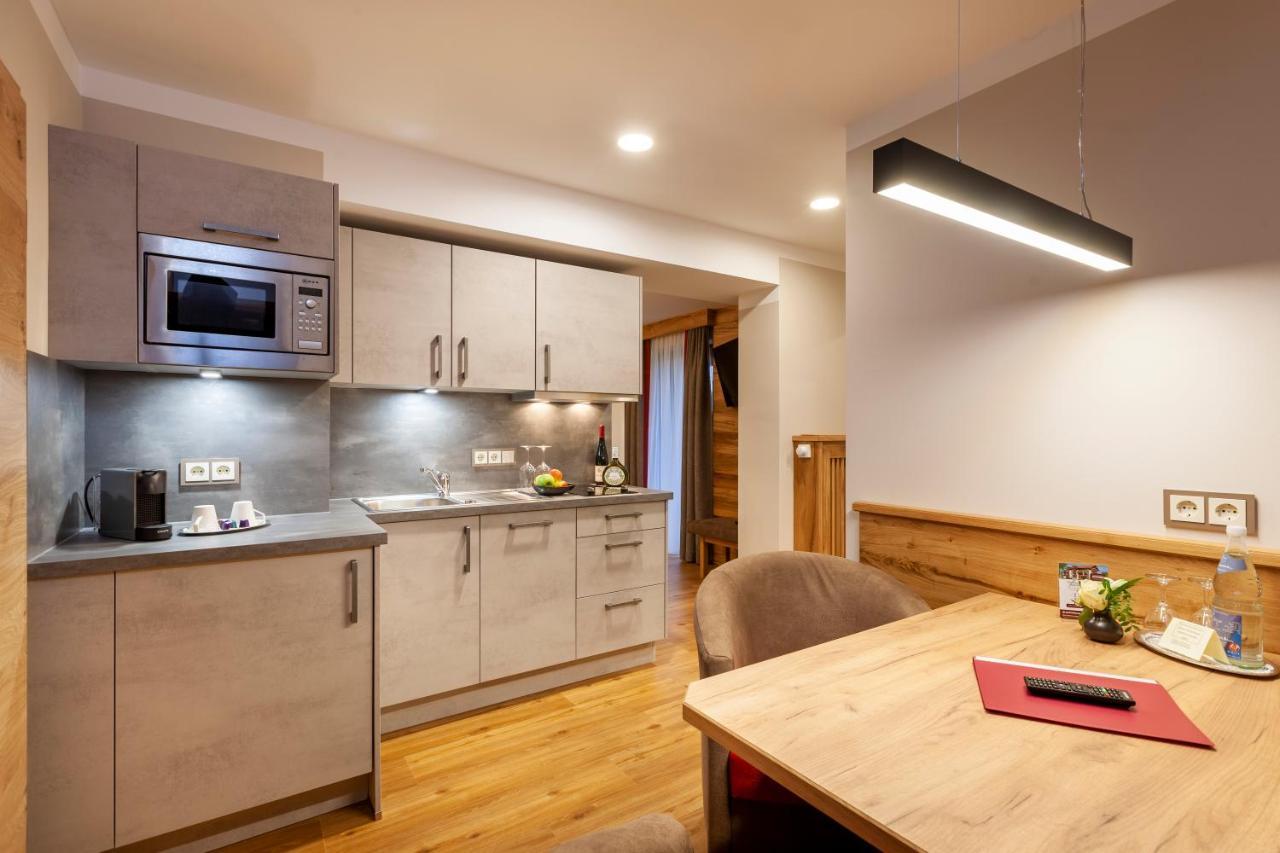 Genusshotel Hohenbogen 노이키르헨바임하일링겐블룻 외부 사진