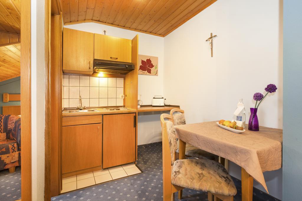 Genusshotel Hohenbogen 노이키르헨바임하일링겐블룻 외부 사진