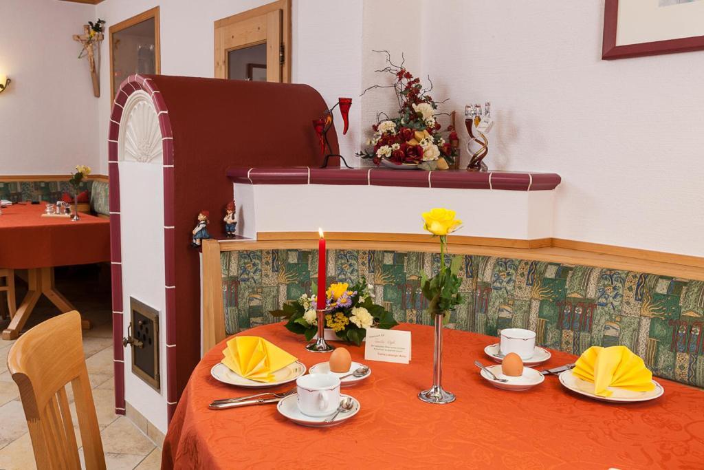 Genusshotel Hohenbogen 노이키르헨바임하일링겐블룻 외부 사진